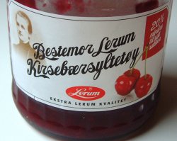 Bilde av Lerum Bestemor Lerums Kirsebærsyltetøy.