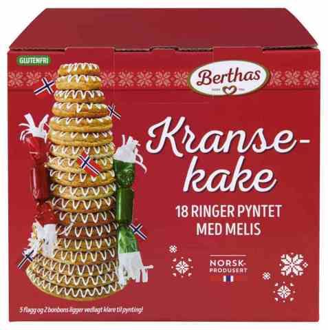 Bilde av Berthas kransekake 18 ringer.