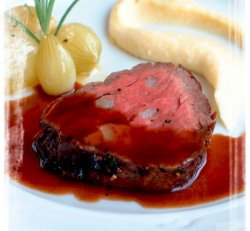 Prøv også Oksefilet med saus Bourgogne, pastinakkrem og glas.
