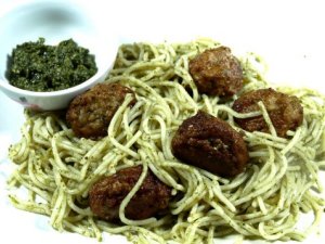 Prøv også Spaghetti med kjøttboller og pesto.