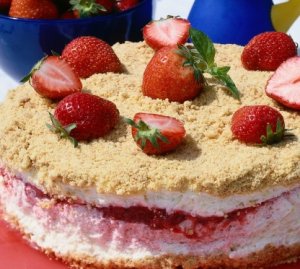 Prøv også Frossen jordbær-/ostekake.