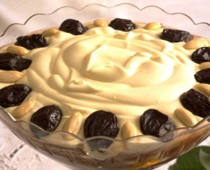 Prøv også Grunnlovsdessert.