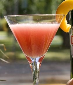 Prøv også Pernod & Peach cocktail.