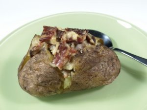 Prøv også Bakte poteter med baconfyll.