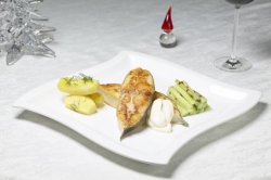 Prøv også Stekt julekveite med agurksalat.
