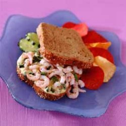 Prøv også Norske reker med agurk og limemajones.
