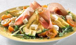 Prøv også Salat med spekeskinke og tomater.