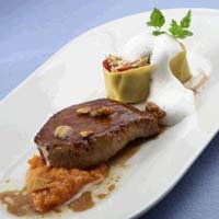 Prøv også Pannestekt ytrefilet med grov gresskarpurè, vegetarisk rotollo og nøttesaus.