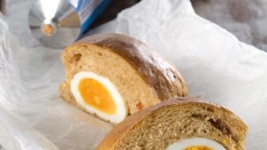 Prøv også Rundstykker med innbakte egg.