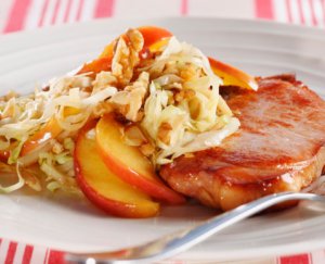Prøv også Røkt svinekotelett med kålsalat.