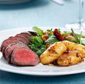 Prøv også Lammefilet med sennepspoteter og salat.