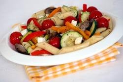 Prøv også Salat med spretne grønnsaker og pasta.