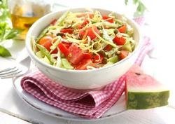 Prøv også Spisskålsalat med vannmelon og pistasjenøtter.