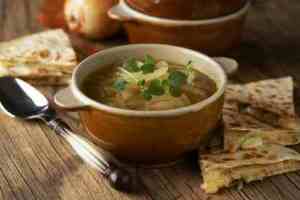 Prøv også Løksuppe med varme quesadillas.
