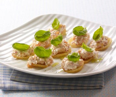 Prøv også Røykt laks med rødløkskrem på toast.