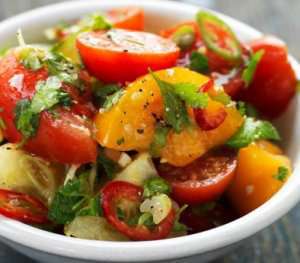 Prøv også Tomatsalat med lime, chili og koriander.