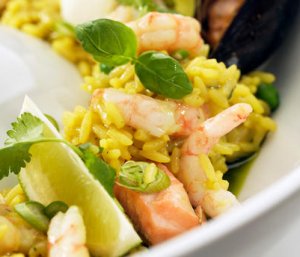 Prøv også Paella med reker, torsk og blåskjell.