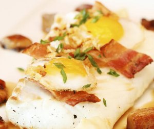 Prøv også Ovnsbakt skrei med egg, bacon og sitronløkkrem.