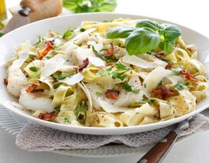 Prøv også Pasta carbonara med torsk og bacon.