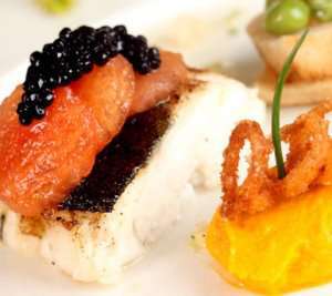Prøv også Pepper- og rosmarinbakt torsk med gulrotpuré.