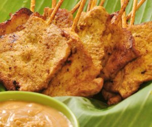 Prøv også Thai moo satay-svinesatay med peanøttsaus og salat.