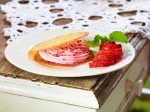 Prøv også Sprø flarn med kakemousse.