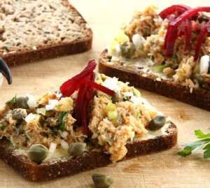Prøv også Krabbesalat på grovt brød.