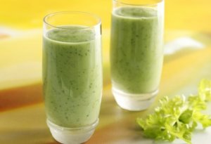 Prøv også Smoothie med avokado og hasselnøtter.
