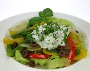 Prøv også Lun salat med geitostkrem.