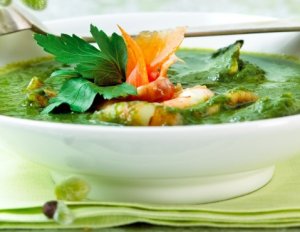 Prøv også Spinatsuppe med scampi og røkelaks.