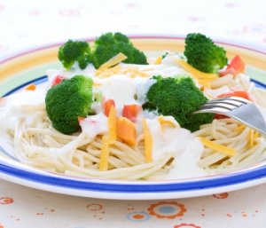 Prøv også Spaghetti med ostesaus og grønnsaker.