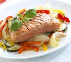 Prøv også Grillet laksefilet med foliegrillede grønnsaker.