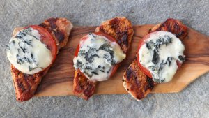 Prøv også Grillet skinkebiff med blåmuggost og tomat.