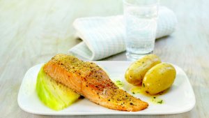 Prøv også Ovnsbakt laksefilet med kål og poteter.