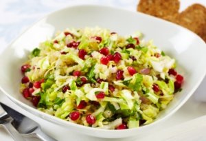 Prøv også Nykålsalat med quinoa og granateple.