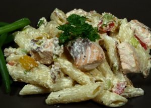 Prøv også Kremet pasta med stekt laks og aspargesbønner.