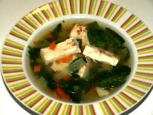 Prøv også Grønnsakssuppe med stekt tofu og spinat.
