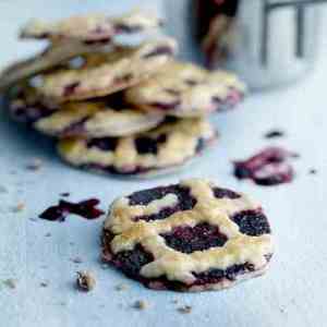 Prøv også Blueberry Pie Cookies.