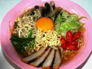 Prøv også Kimchi ramen suppe.