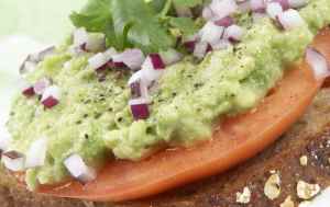 Prøv også Grovt brød med avokado, tomat og koriander.