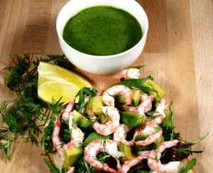 Prøv også Rekesmørbrød med blandet salat, avocado og basilikumdressing.