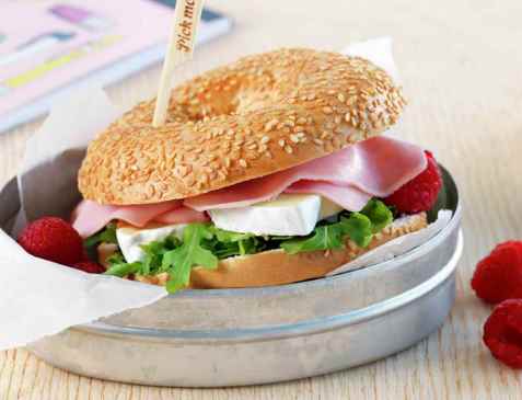 Prøv også Bagel med brie og skinke.