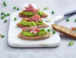 Prøv også Crostini med erter og svin.