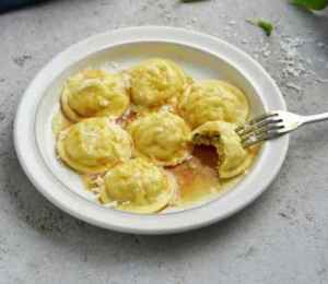 Prøv også Ravioli med brunet safransmør.