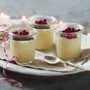 Prøv også Pannacotta med gløggtyttebær.