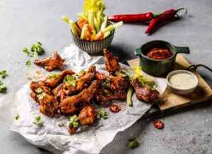 Prøv også Chilimarinerte buffalowings med bluecheese dip.