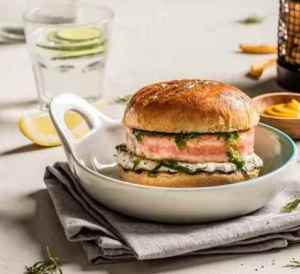 Prøv også Saftig lakseburger med tzatziki.