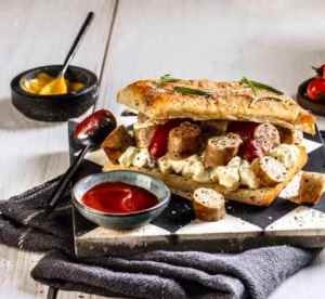 Prøv også Pølse i foccacia med potetsalat.