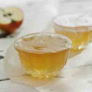 Prøv også Eplegelé med calvados.
