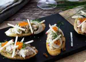 Prøv også Crostini med krabbe, fennikel og eple.